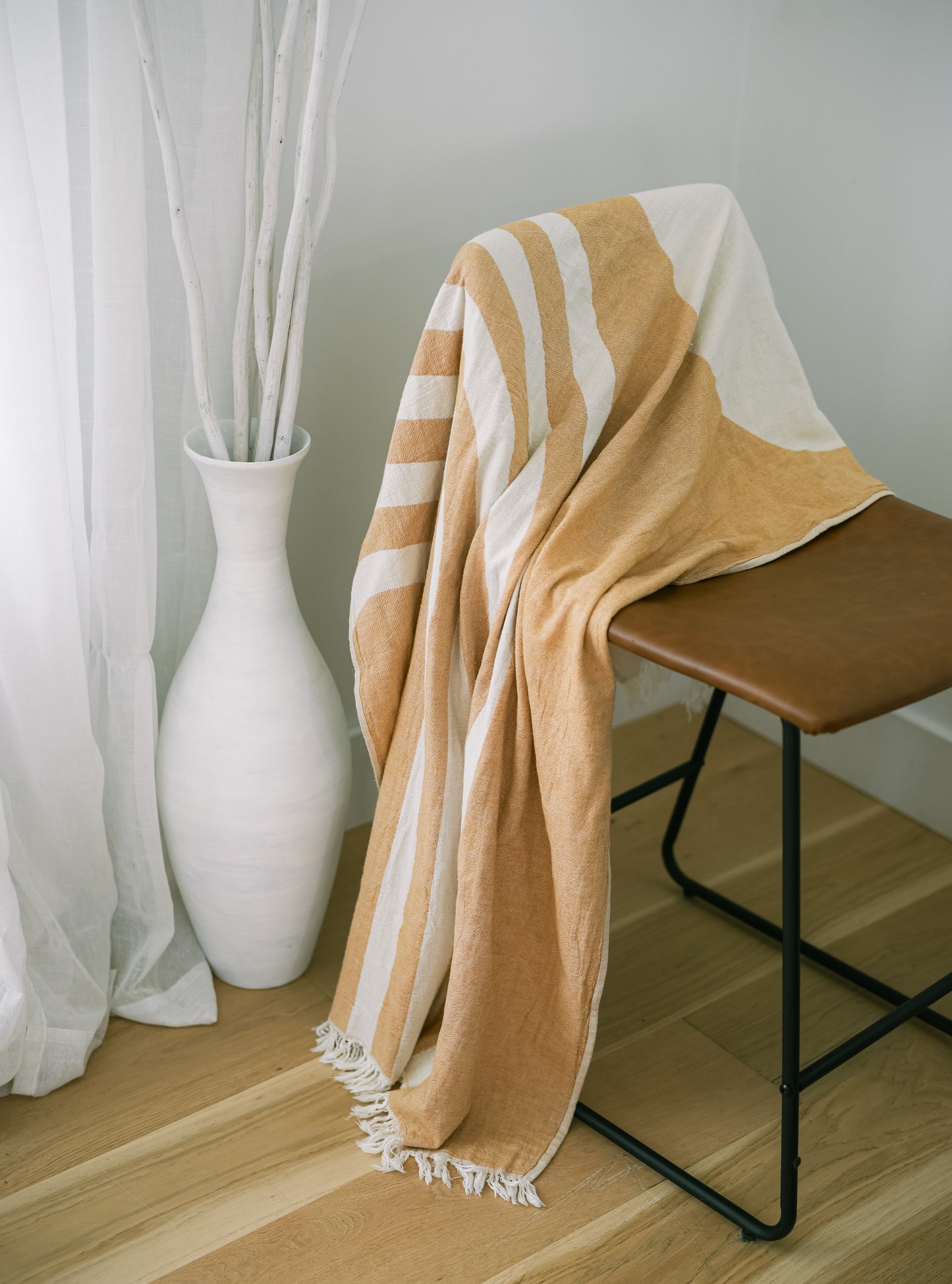 The Retro Curve Turkish Towel